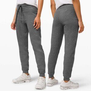 Lululemon Scuba Jogger size 4 Heathered Gray Casual Athleisure Comfort Pockets